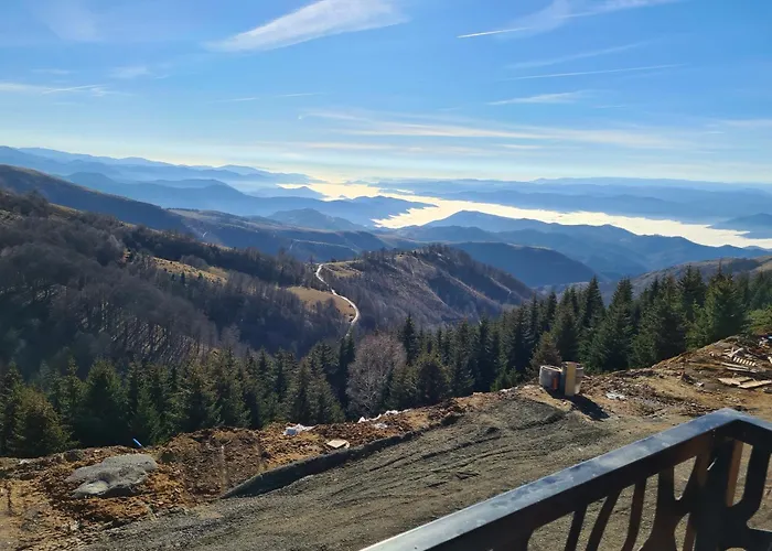 Golija Sky View 公寓 *